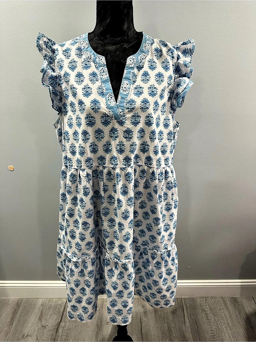 Southern Tide Floral Ruffle Midi Dress in Blue & White Size L